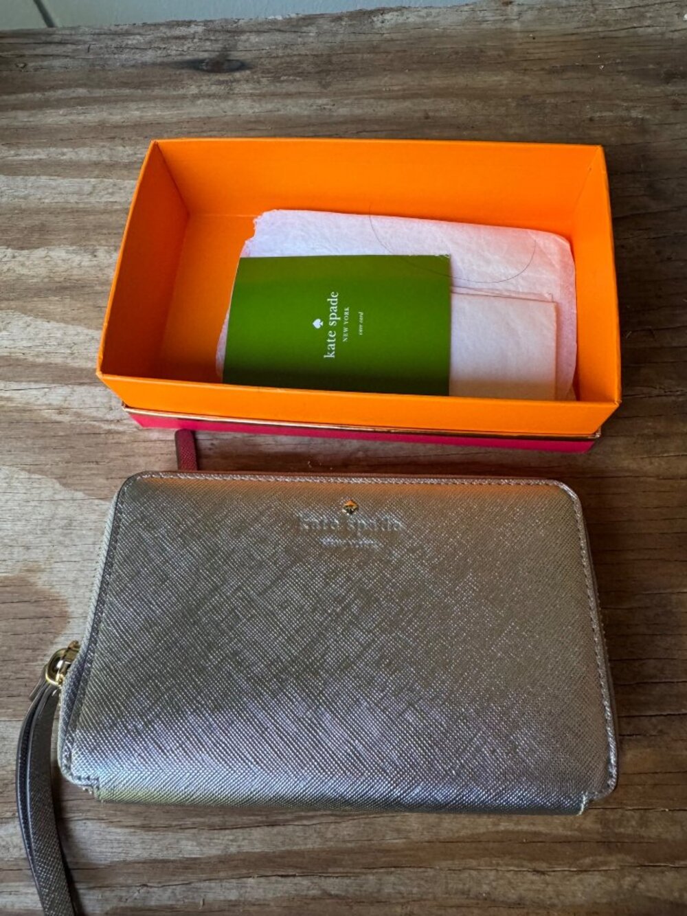 Kate Spade Neda Wellesley Wallet NWT Metallic Bronze Saffiano Zip Around Box - Picture 2 of 7